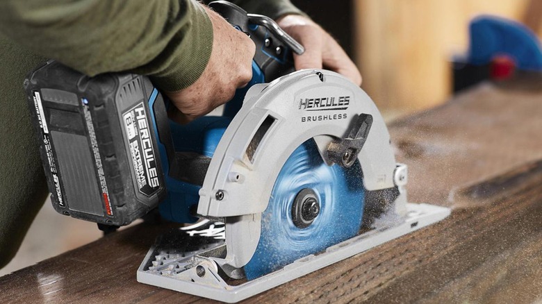 5 Of The Best Cordless Power Tools At Harbor Freight According To User Reviews