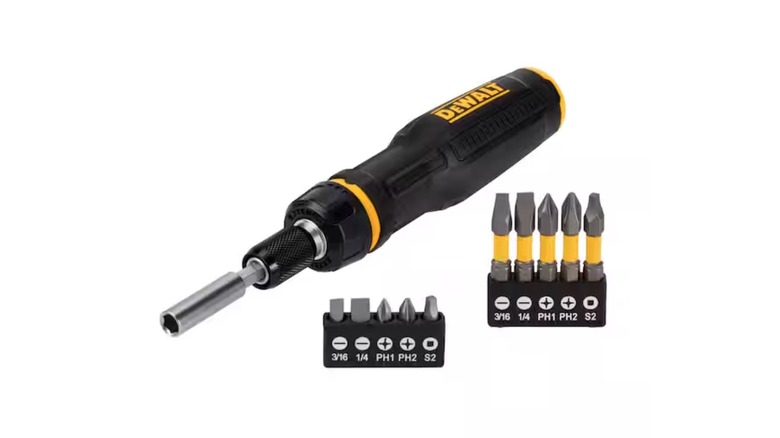 Picture displaying DeWalt telescoping ratcheting screwdriver set