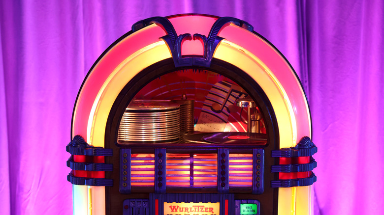 lit up jukebox