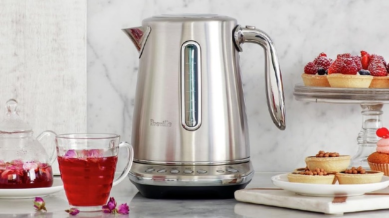 Breville Smart Kettle on a marble countertop
