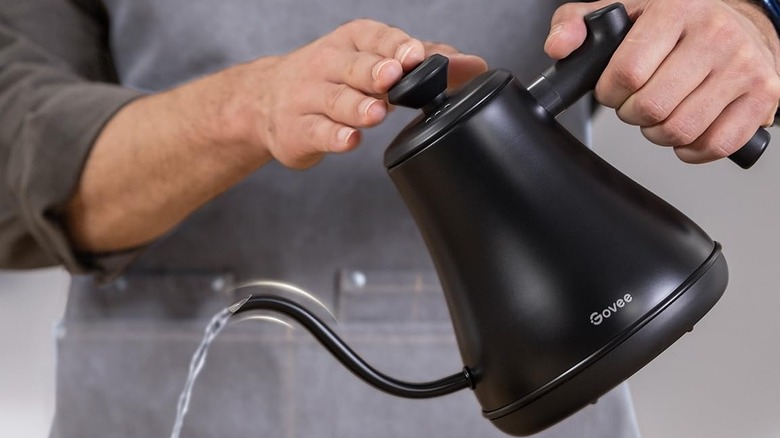 Govee Smart Kettle pouring boiled water