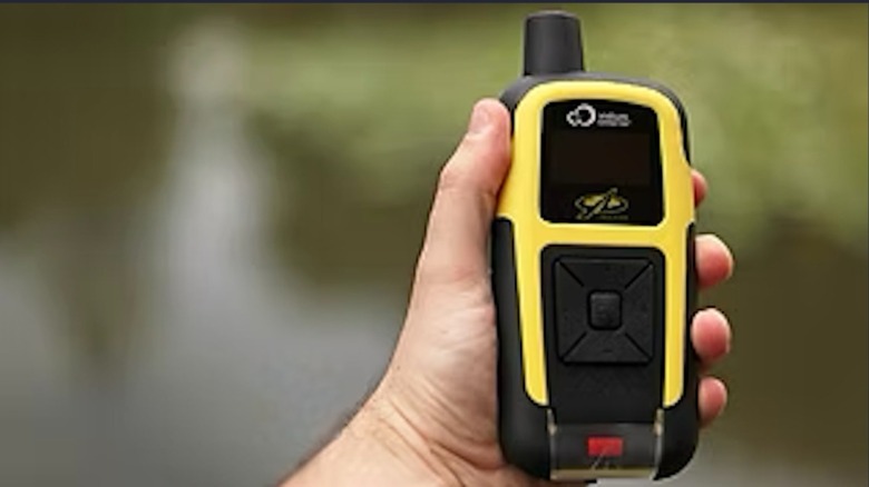 YB3 Handheld Tracker