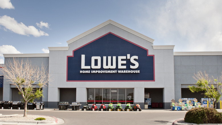 A Lowes store in New Mexico