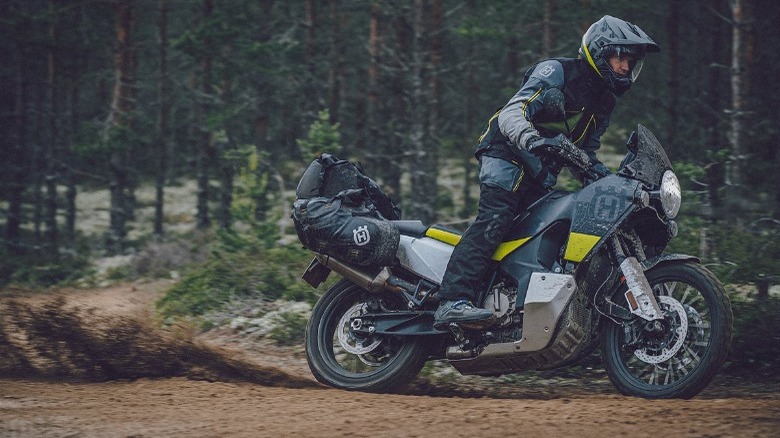 husqvarna norden 901 offroad ride