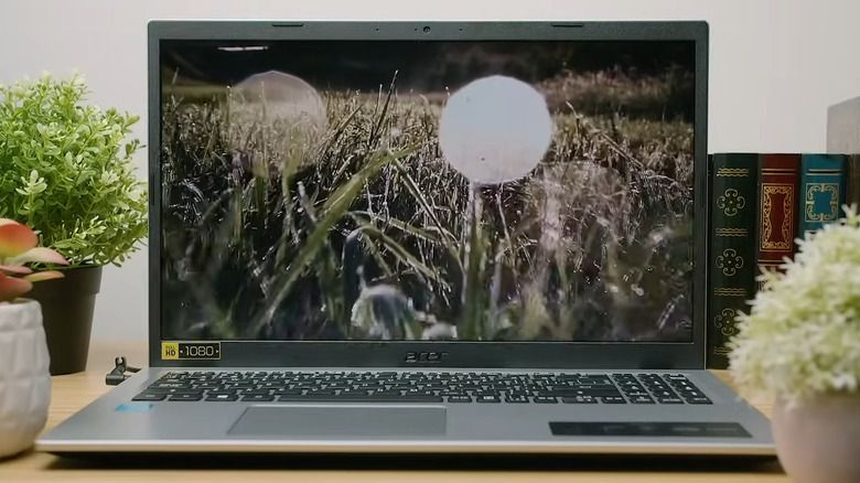 Acer Aspire 3 with video of grass playing