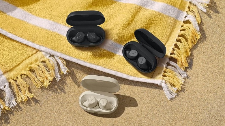Jabra Elite 7 Pro earbuds
