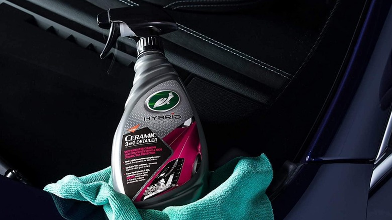Bottle of Turtle Wax Ceramic 3-in-1 Detailer
