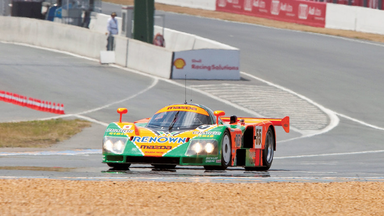 Mazda 787B on the racetrack front 3/4 view
