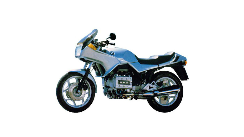 BMW K 75 S motorcycle front 3/4 view
