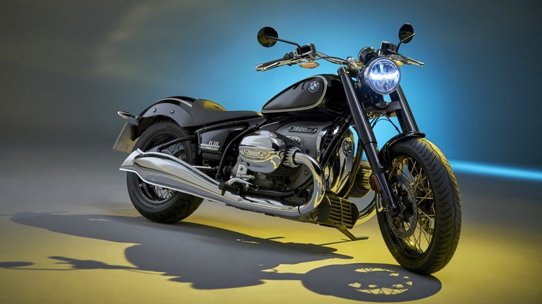 BMW R 18 cruiser motorcycle front 3/4 view