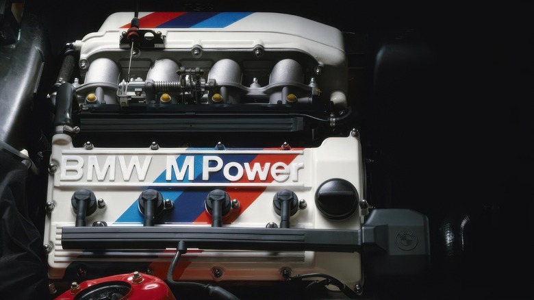 BMW S14 engine in the M3 E30