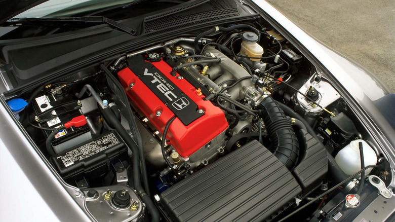 Honda F20C 2.0-liter engine in S2000 roadster