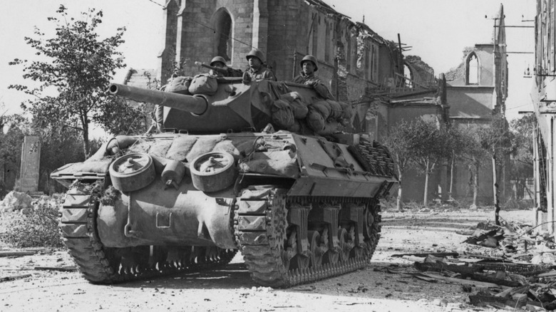 M10 Tank Destroyer in battle