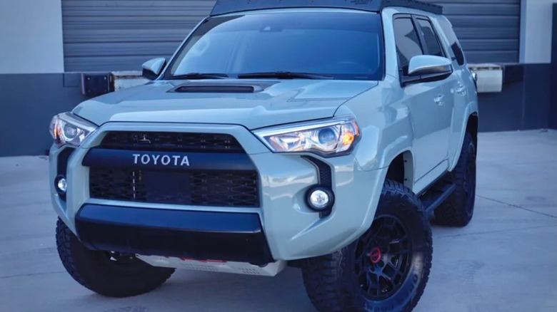 Westcott Desigsn rock sliders on a 4Runner