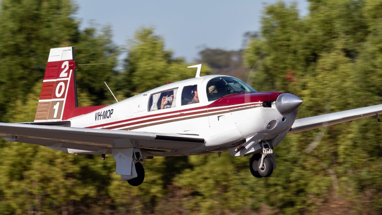 Mooney M20 in flight