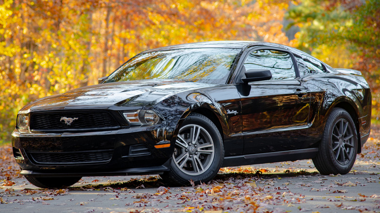 A side on shot of a black 2012 Ford Mustang