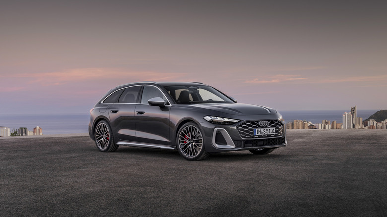 A side on shot of a gray 2026 Audi S5 Avant