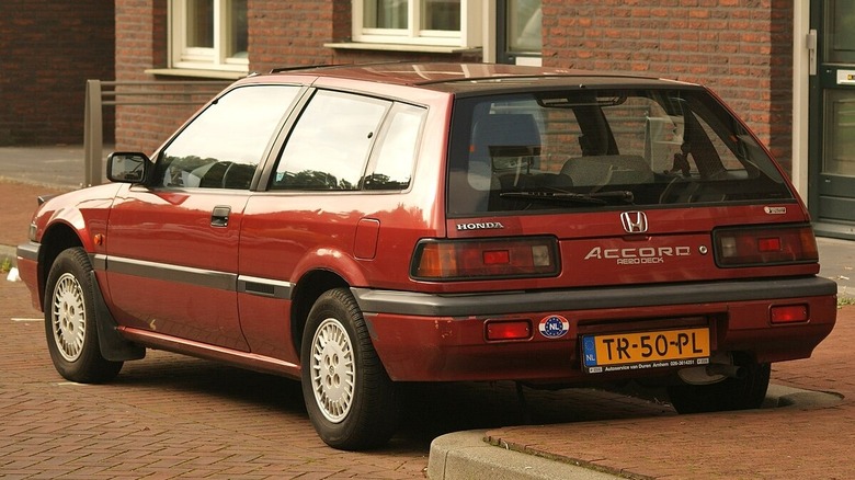 Rear 3/4 view honda accord aerodeck