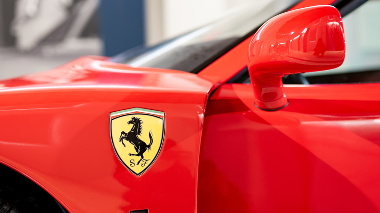 Ferrari logo on an F40