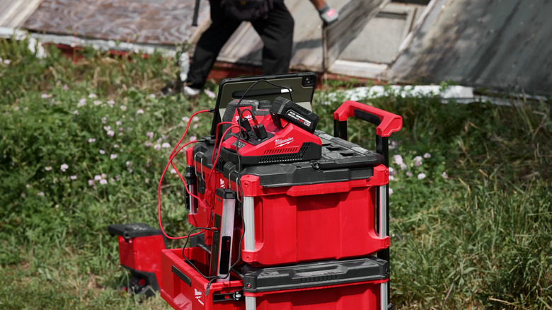 Milwaukee M18 Top-Off 350W Power Supply and Charger on job site