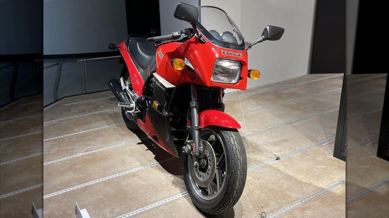 1984 Kawasaki GPz900R "Ninja" photographed from the front