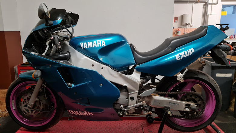 Yamaha FZR1000