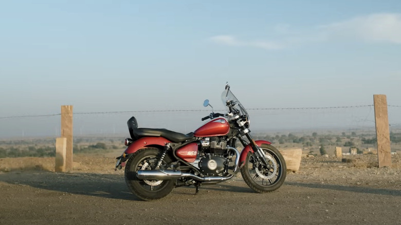 A profile shot of a Royal Enfield Super Meteor 650 bike