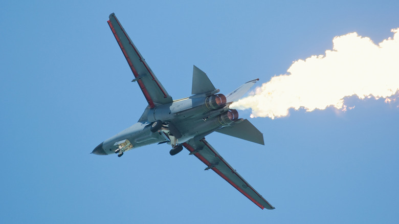 F-111 Aardvark banking right
