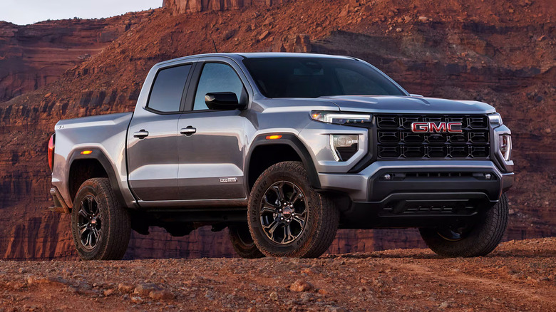 A silver 2025 GMC Canyon parked