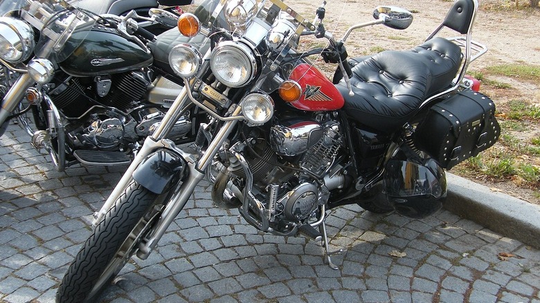 front view of the Yamaha Virago XV535