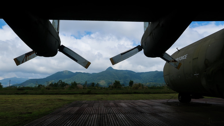 aircraft grounded Khe Sanh