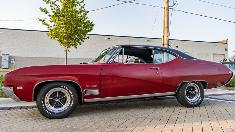 1968 Buick GS 400, left-side view