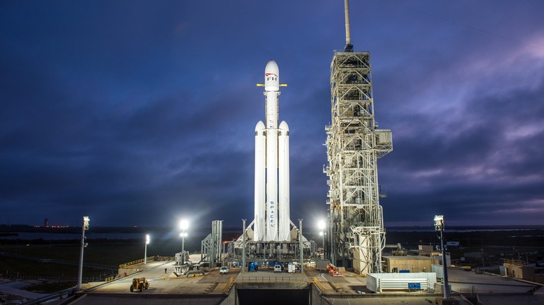 A SpaceX Falcon Heavy on the launchpad