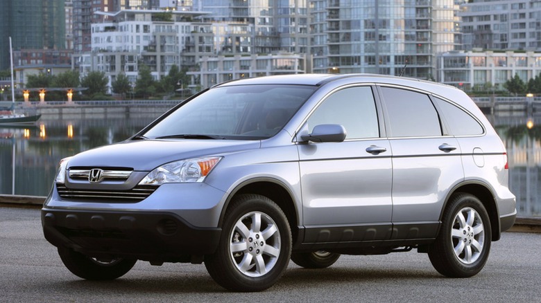 2007 Honda CR-V on display