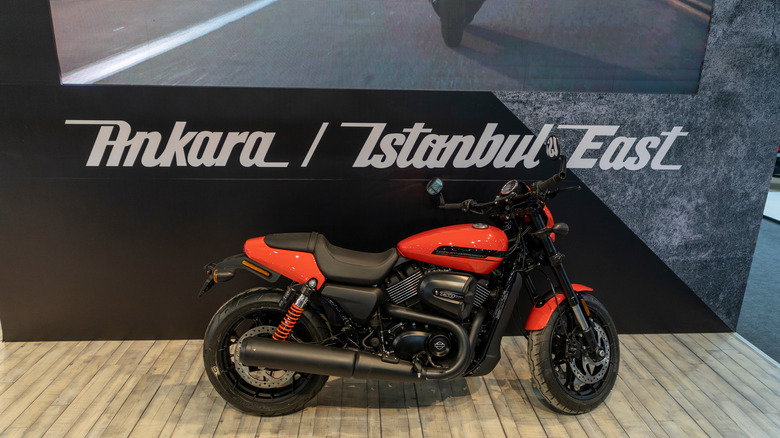 A Street Rod 750 on display
