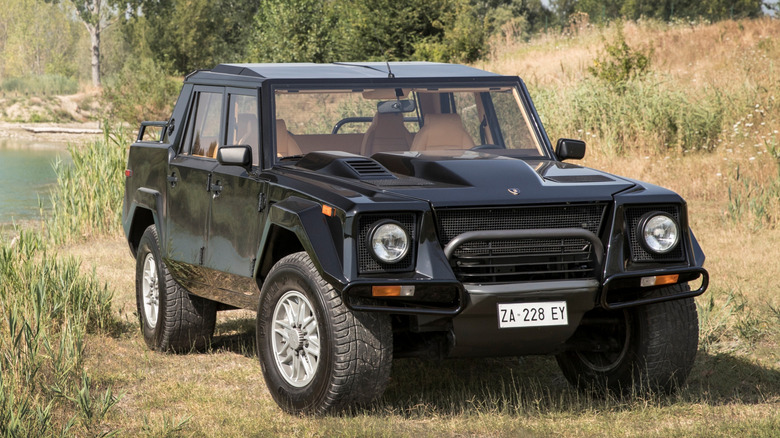 Lamborghini LM002