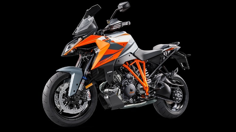 2023 KTM 1290 Super Duke GT render