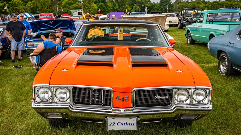 Oldsmobile 442 car show parked