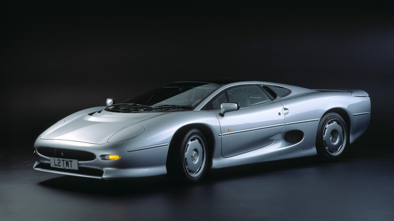 Jaguar XJ220
