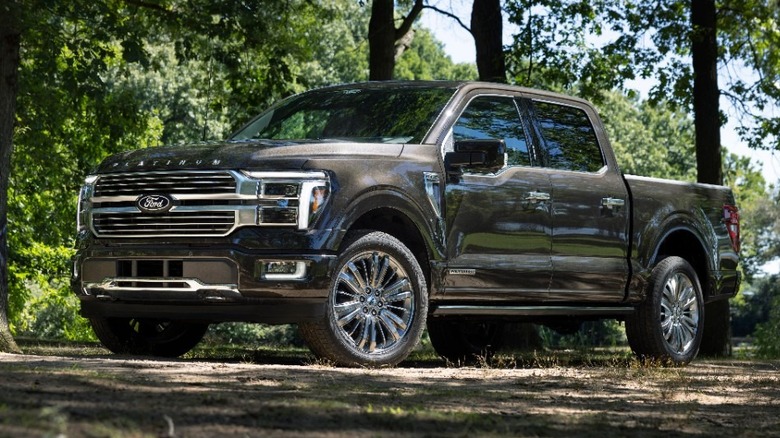 Ford F-150 front 3/4