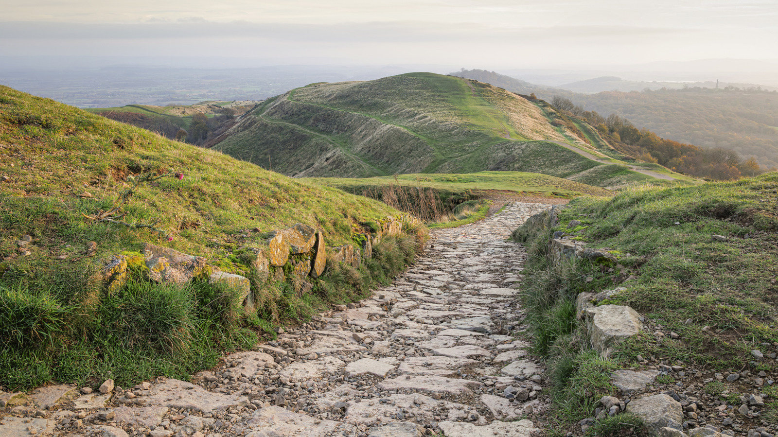 5 Of The Oldest UK Roads Still In Operation Today