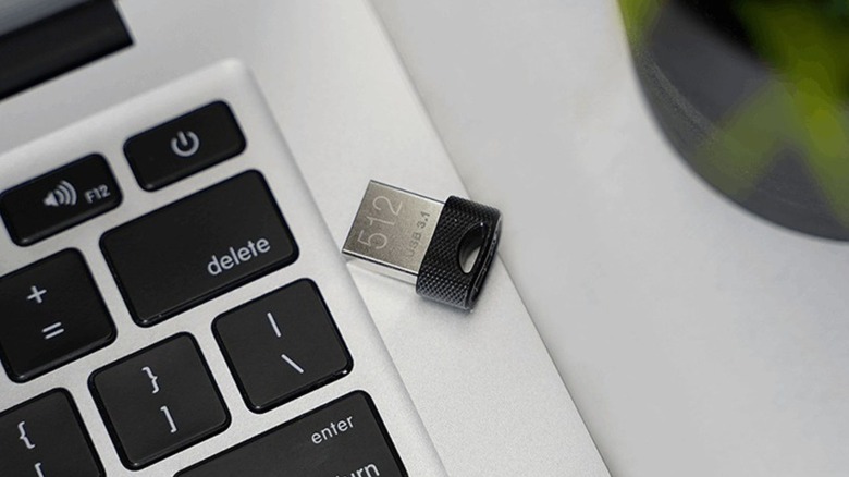 A PNY Elite-X Fit USB 3.1 Flash Drive 512GB variant