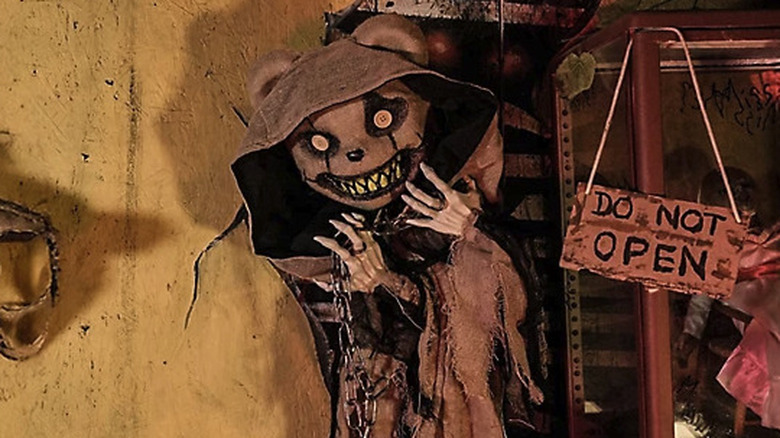Animatronic stuffed Halloween bear