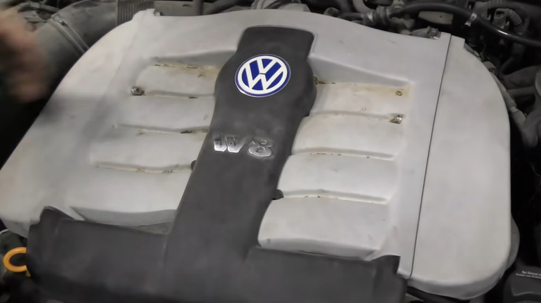 VW W8 4.0 L engine inside the 2003 Passat W8