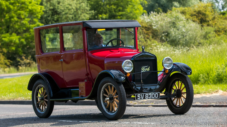 Model T with external visor