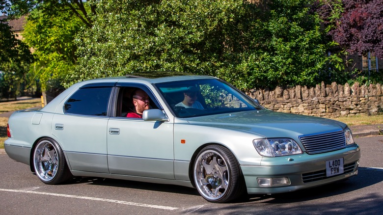 Lexus LS400
