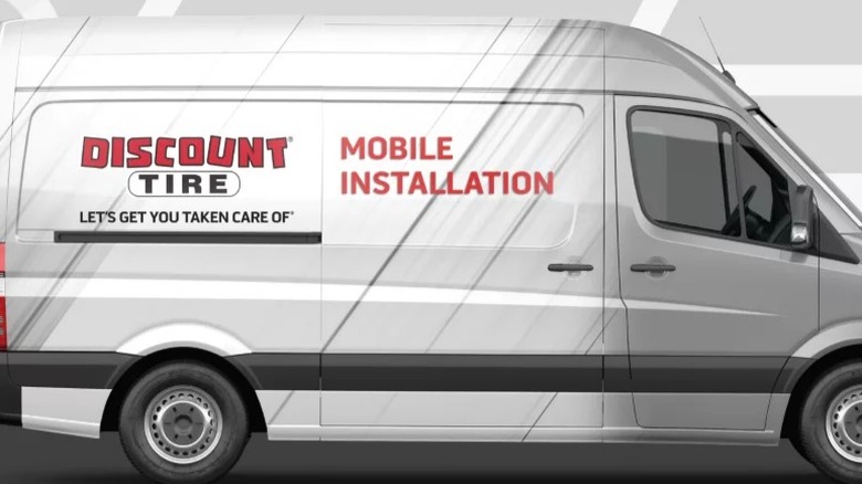 Discount Tire Mobile Installation van