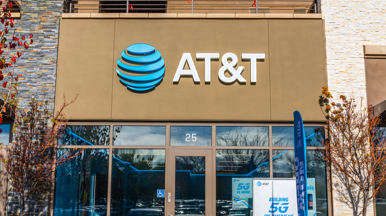 storefront of an AT&T retailer
