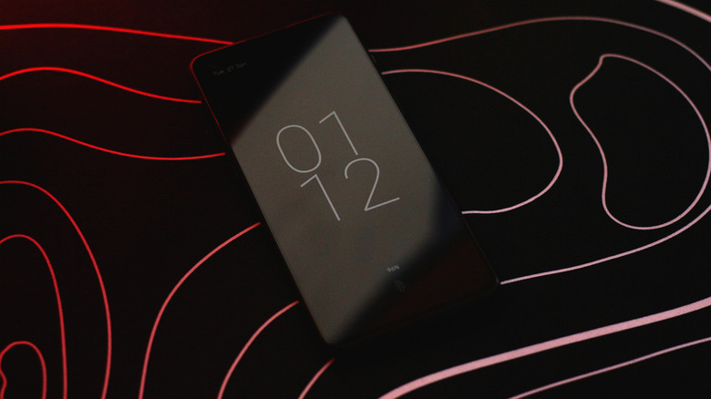 Always-on display on an Android phone