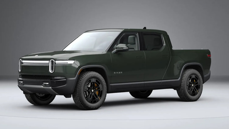 The side view of the 2025 Rivian R1T